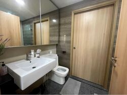 Waterfront Gold (D16), Condominium #551160261